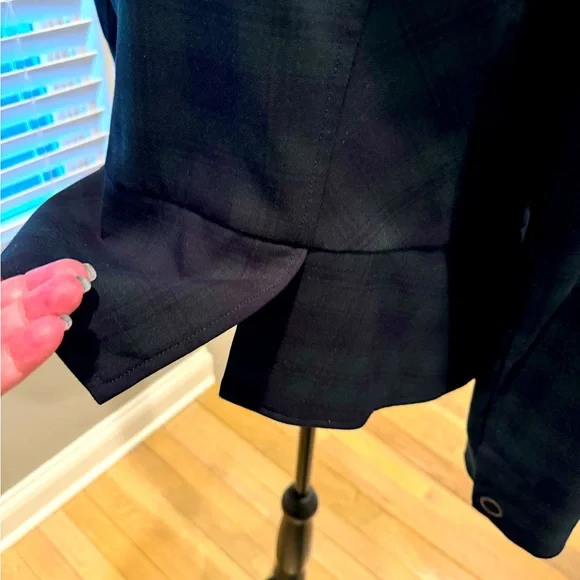 NWOT Cabi Tartan Jacket. Size 14. Green/blue tartan plaid. - Picture 7 of 10